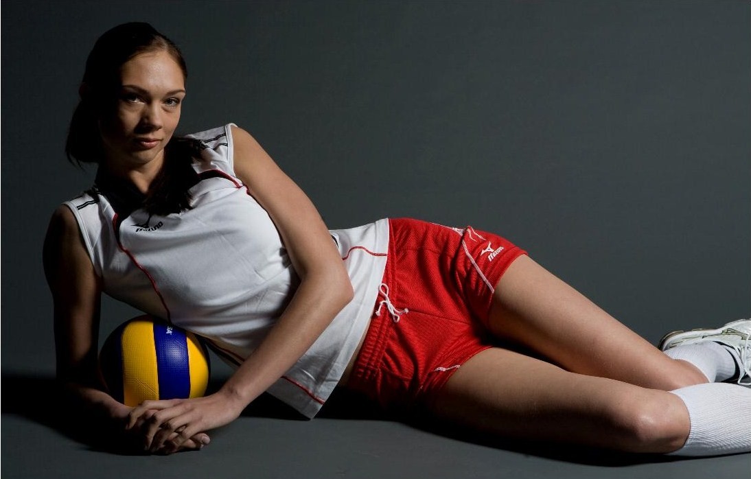 Ekaterina Gamova erotik fotosuratlarda