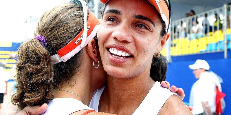 Larissa and Juliana beach volleyball 3