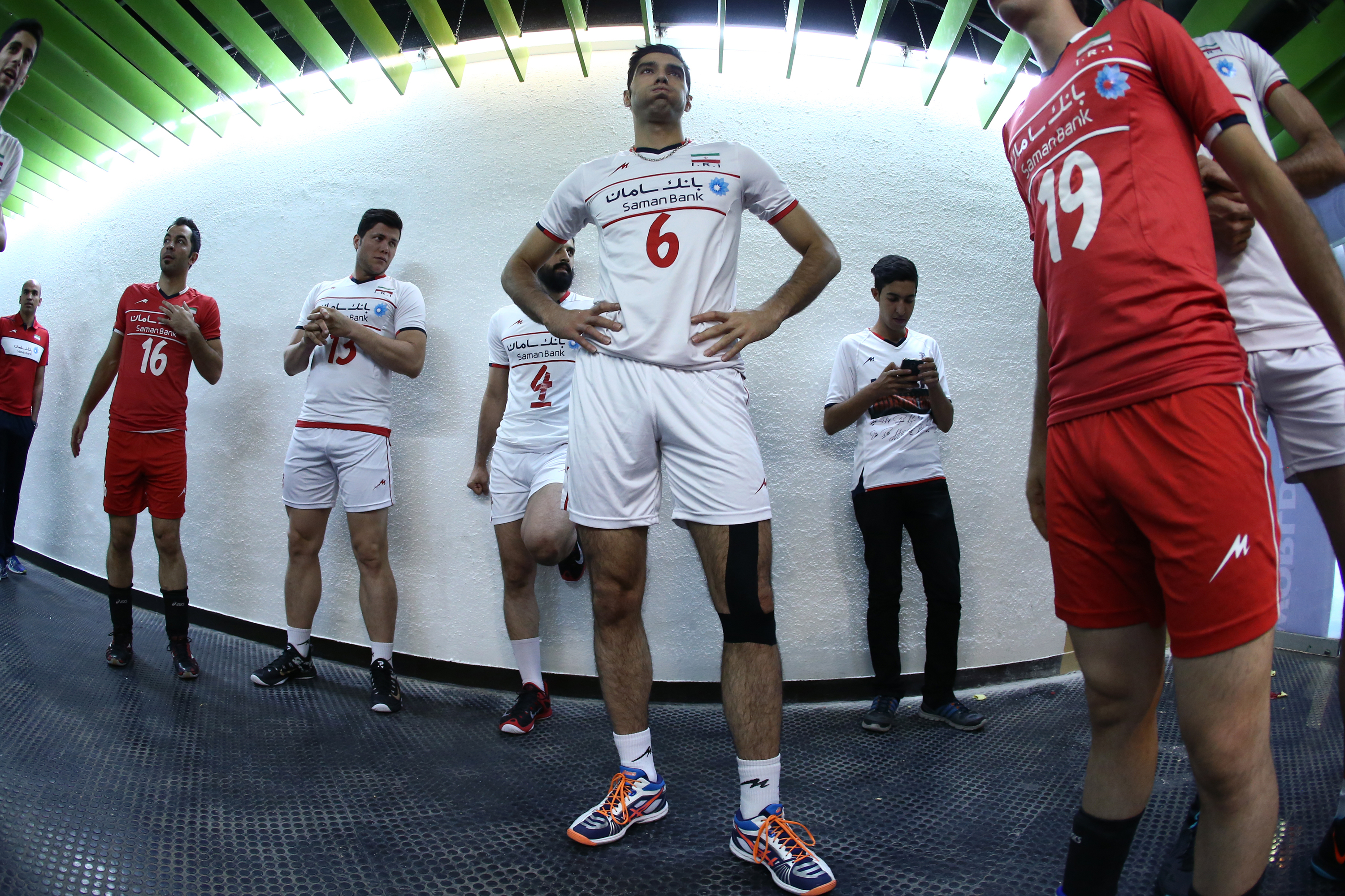 Thenationalplayerswaitingtoenterthecourt