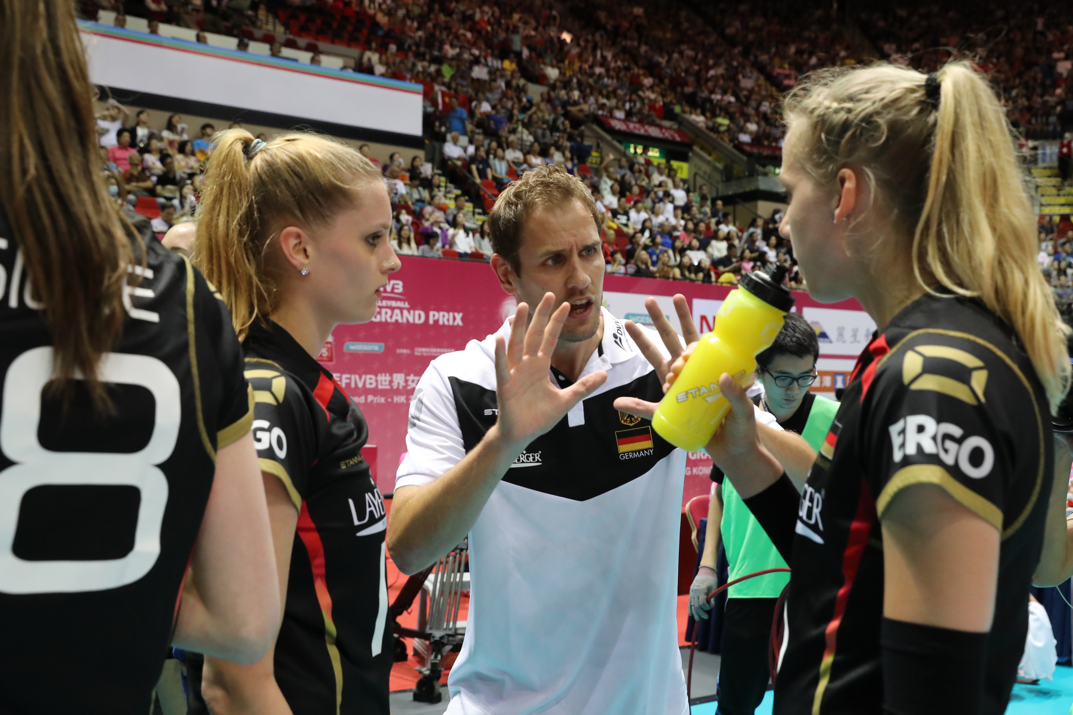 GermanycoachFelixKoslowskigiveshisteaminstructions