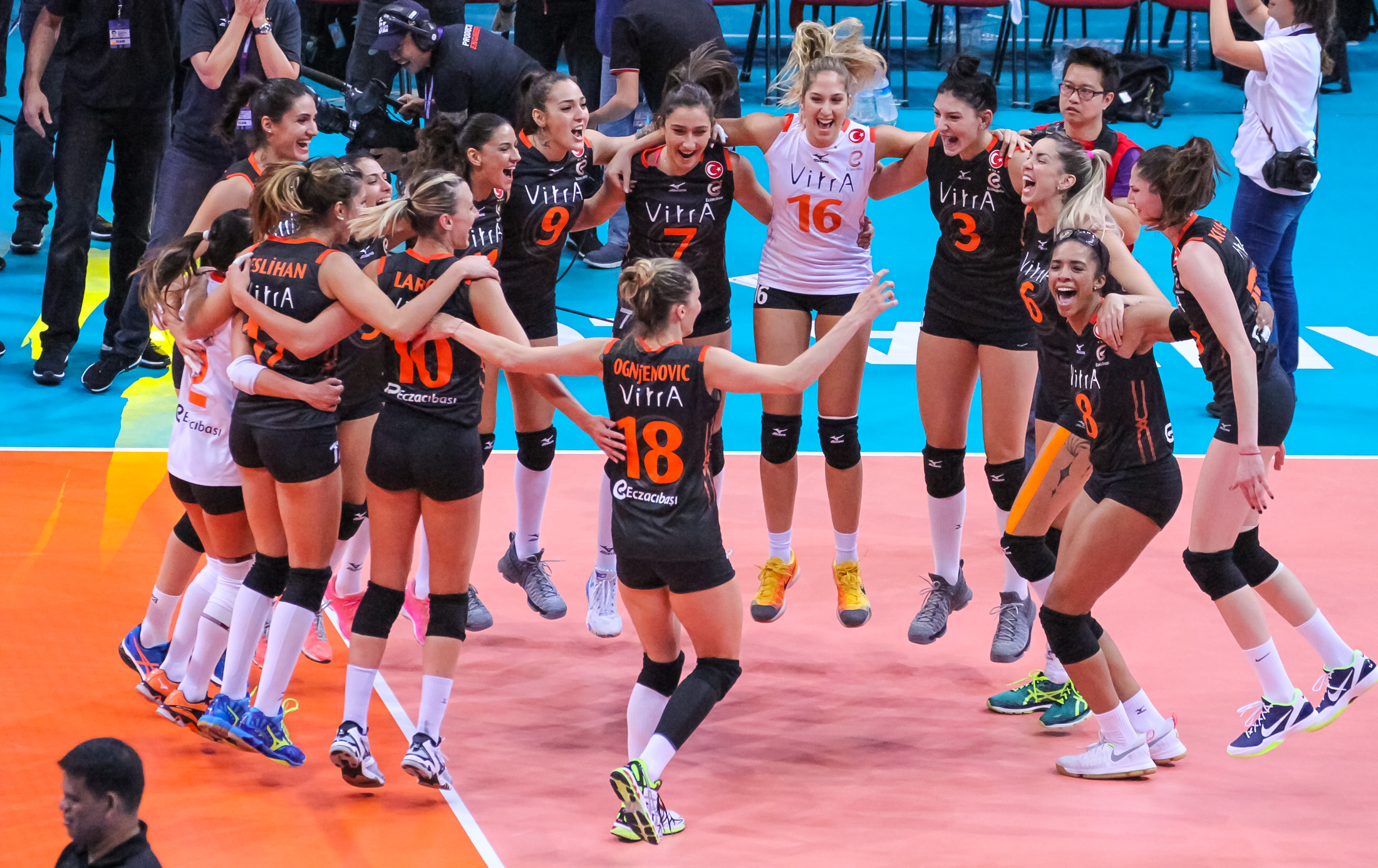 eczacibasivitraistanbucelebrate-1